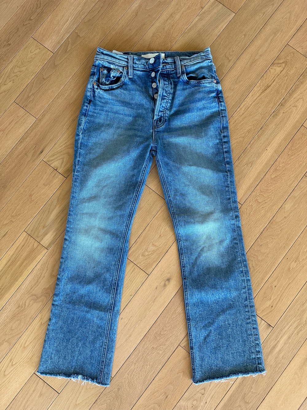 MOTHER The Tripper Flood Fray Medium Blue Denim Size 26 Jeans Raw Hem button fly